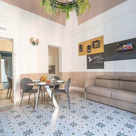 Nitti43 Luxury Apartment Taranto Dış mekan fotoğraf