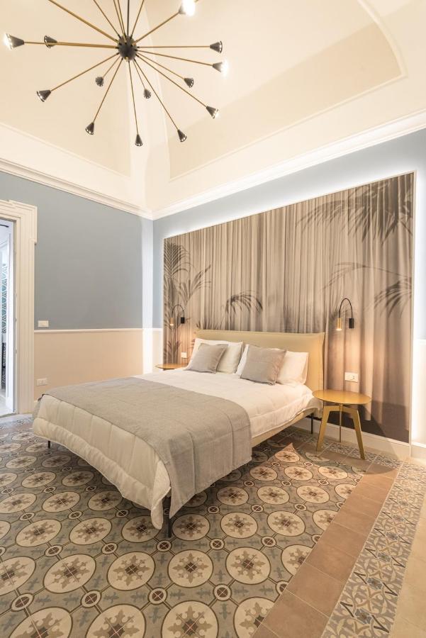 Nitti43 Luxury Apartment Taranto Dış mekan fotoğraf