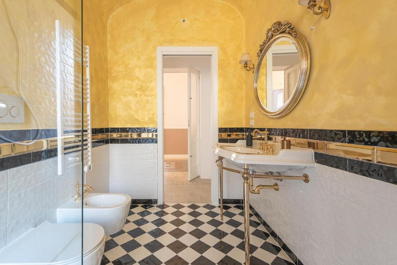Nitti43 Luxury Apartment Taranto Dış mekan fotoğraf