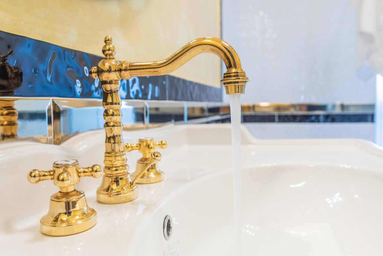Nitti43 Luxury Apartment Taranto Dış mekan fotoğraf