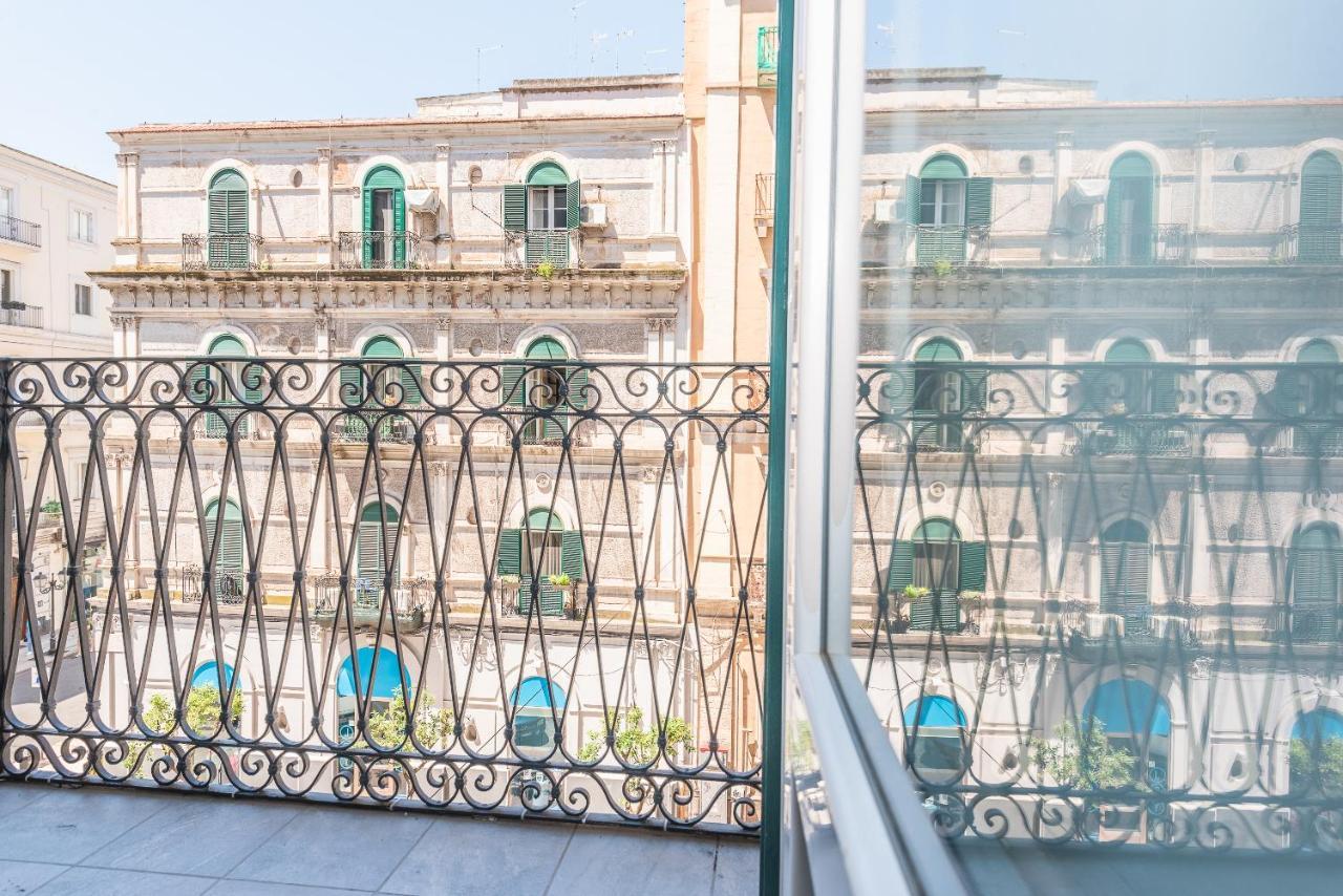 Nitti43 Luxury Apartment Taranto Dış mekan fotoğraf